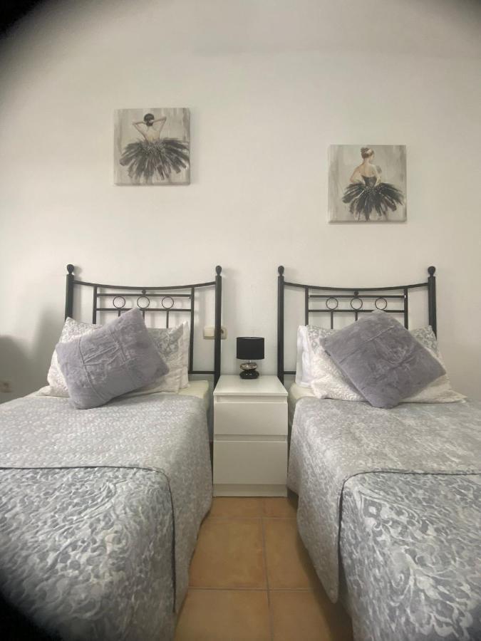 Casa Orilla! Beautiful Private Holiday Villa With Hot Tub 拉·奥利瓦 外观 照片
